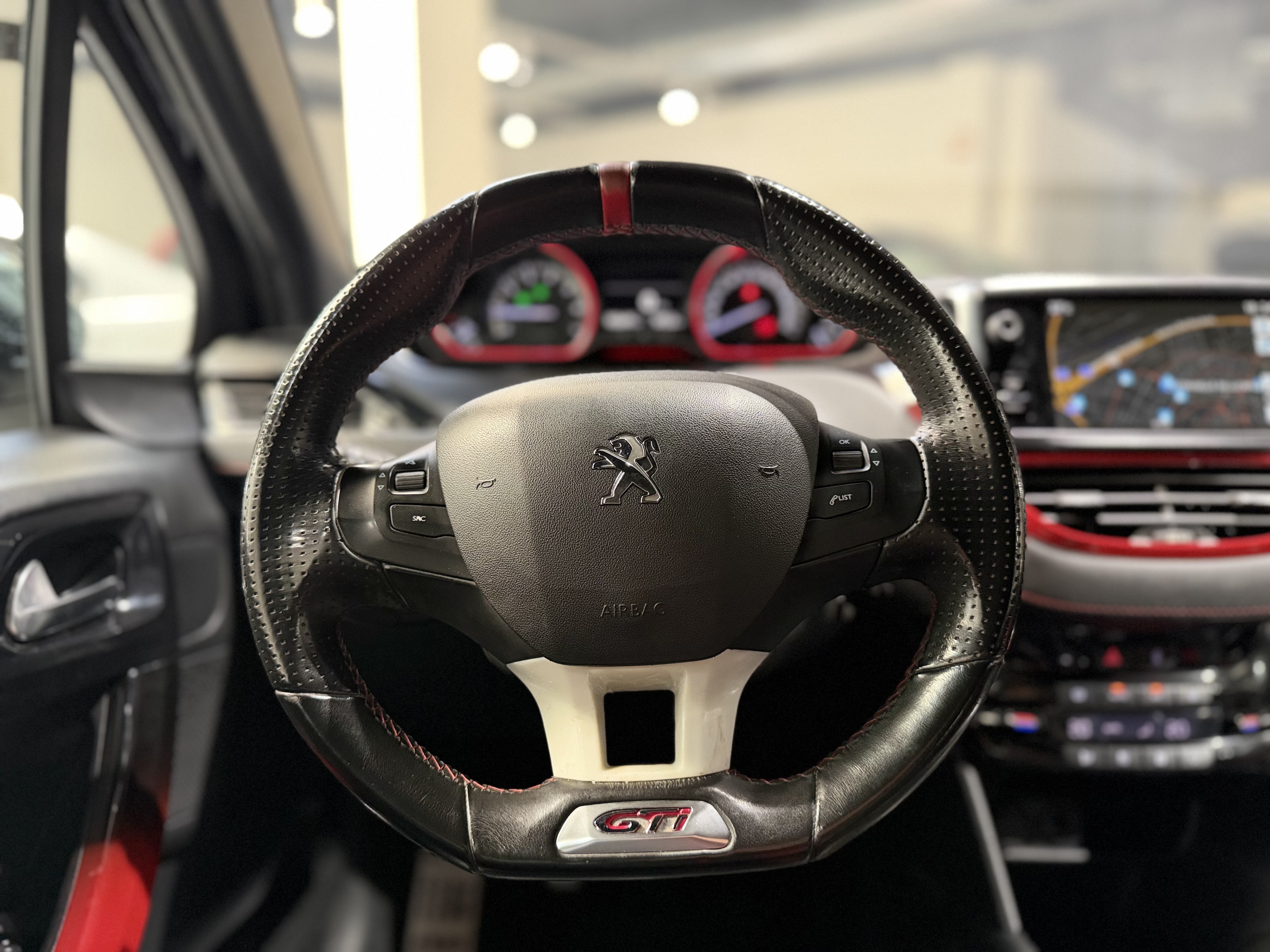 Peugeot 208 - imagen