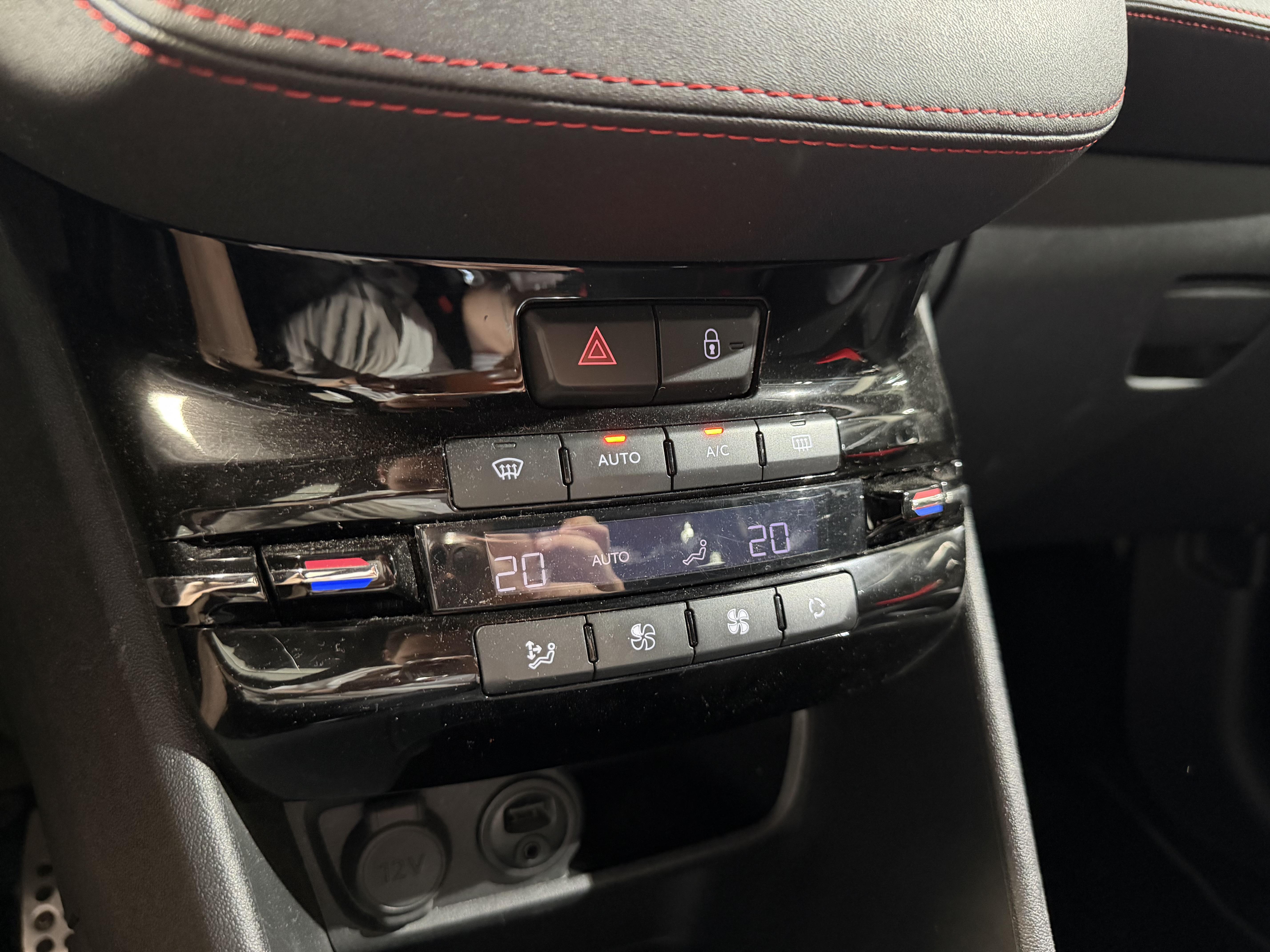 Peugeot 208 - imagen