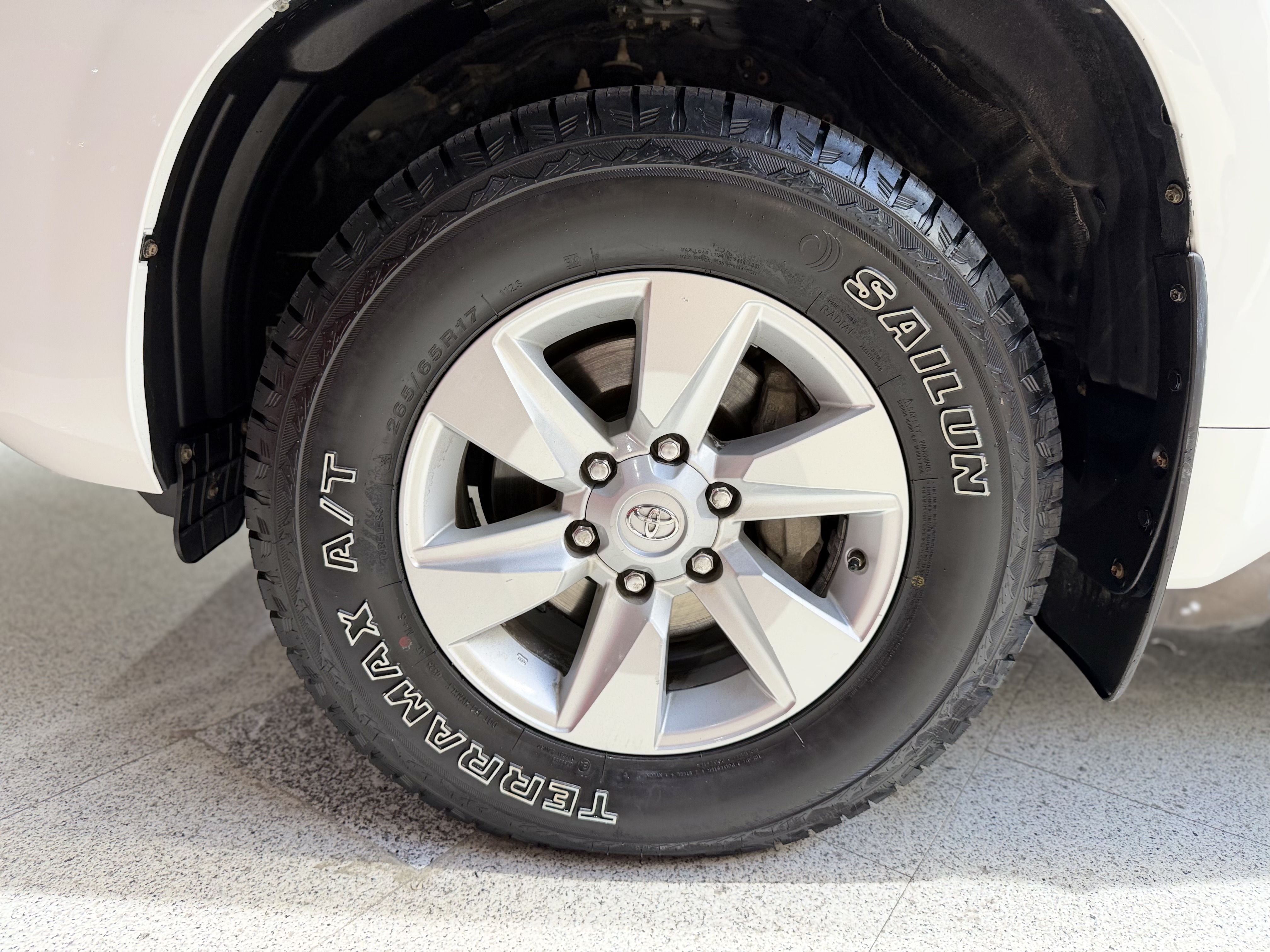 Toyota Land Cruiser - imagen